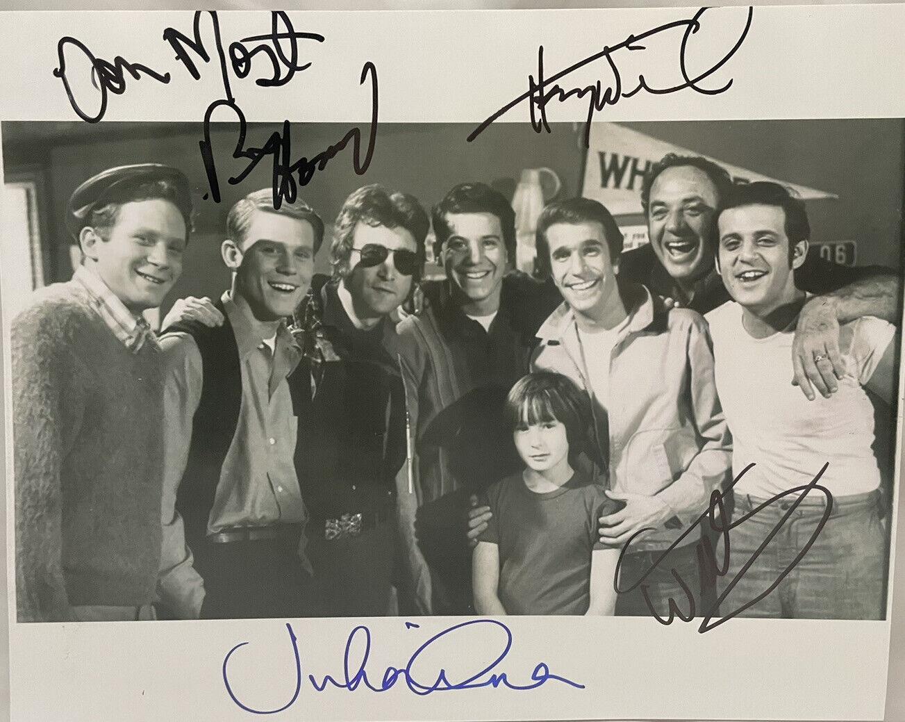 Julian Lennon with the cast of Happy Days